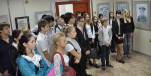 Schulklasse zu Besuch in der Geschichtswerkstatt Tschernobyl in Charkiw