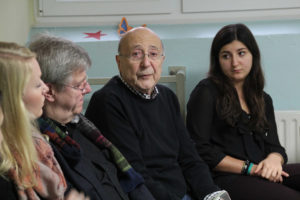 Micha Schliesser beim Zeitzeugengespräch. Foto: Jugendring Dortmund