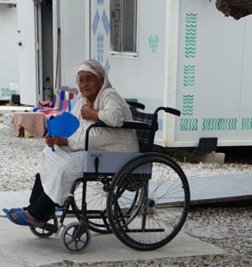 Gefluechtete im Seniorenalter im Rollstuhl